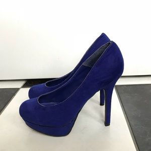 Deep blue pumps